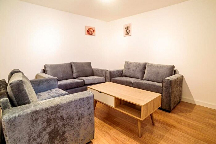 8 Bedroom House To Rent In Queens Road, Beeston, East Midlands, NG9