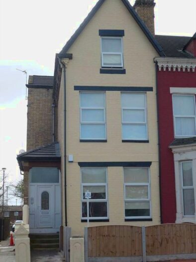 2 Bedroom Flat To Rent In Loft Apartment, Edge Lane, Liverpool, L7