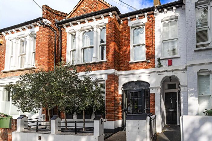 3 Bedroom Flat To Rent In Tynemouth Street, Fulham, SW6