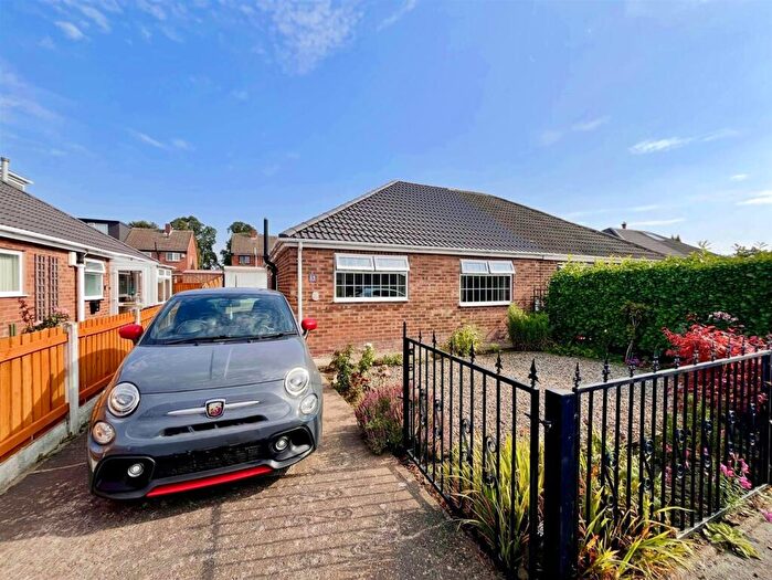 2 Bedroom Semi-Detached Bungalow For Sale In Woodland Avenue, Swillington, Leeds, LS26