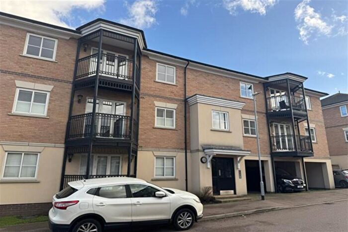 2 Bedroom Apartment To Rent In Buckingham Road, Epping, CM16