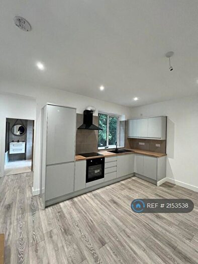 2 Bedroom Flat To Rent In Mere Lane, Rochdale, OL11