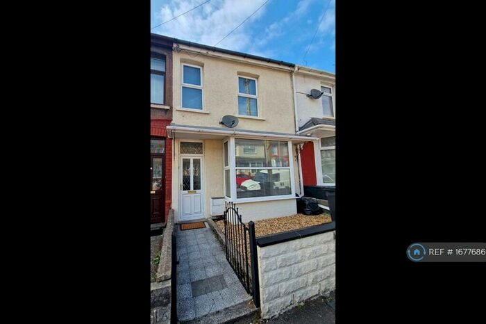 3 Bedroom Terraced House To Rent In Idwal Street, Neath, SA11