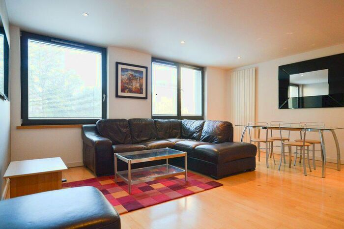 2 Bedroom Flat To Rent In Bright And Modern, Bedroom, St Floor Flat With Concierge Service, In Bellevue - Available June, EH7