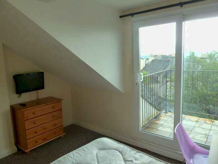 Studio To Rent In Room At Lipson, PL4