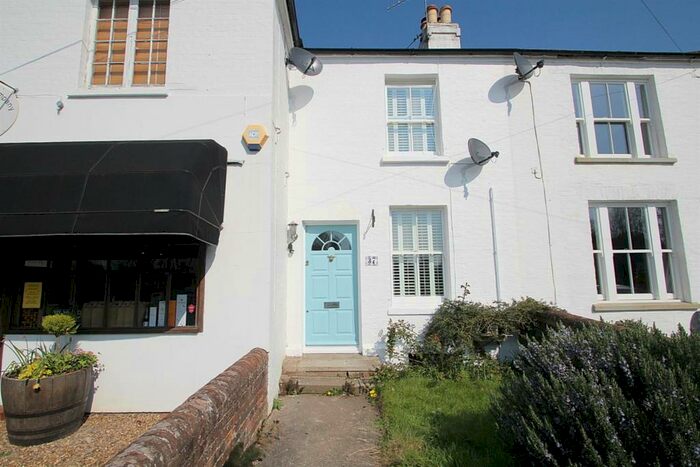 3 Bedroom Terraced House To Rent In Kings Road, Shalford, GU4