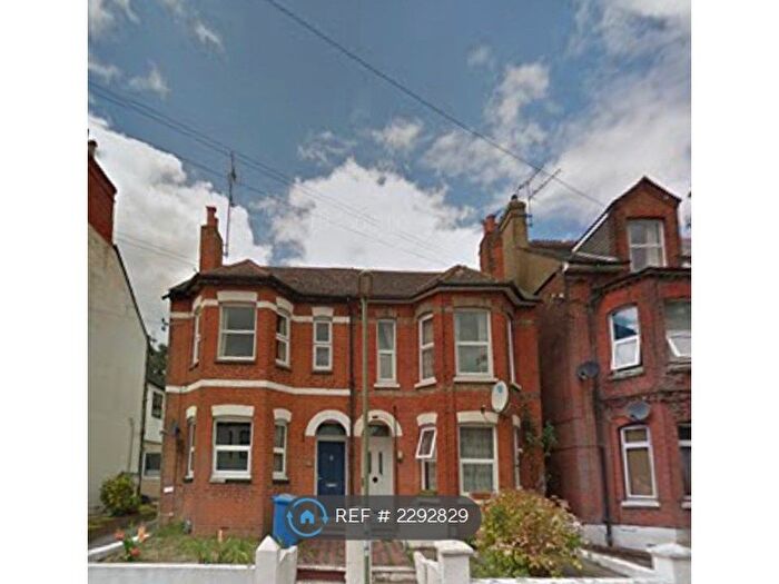 1 Bedroom Flat To Rent In Cambridge Road, Aldershot, GU11