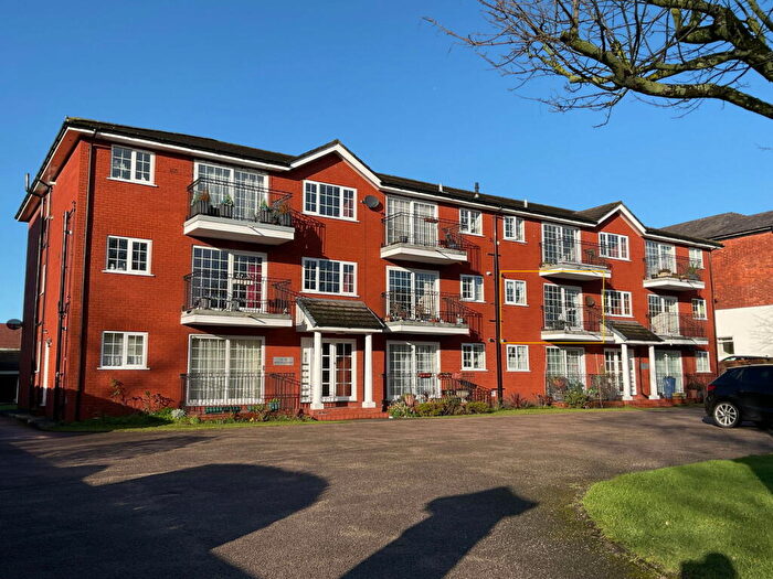2 Bedroom Apartment For Sale In Queens Road, Southport, PR9