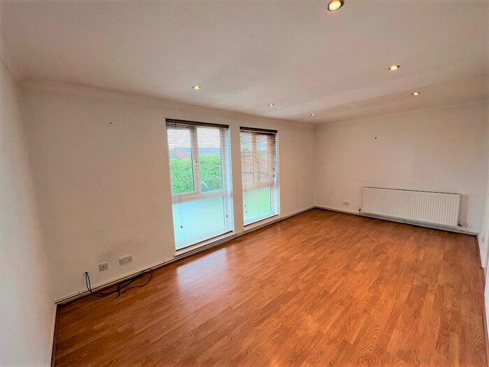 1 Bedroom Flat To Rent In Jefferson Close, London, W13