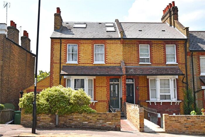 5 Bedroom End Of Terrace House For Sale In Lansdowne Lane, Charlton, London, SE7