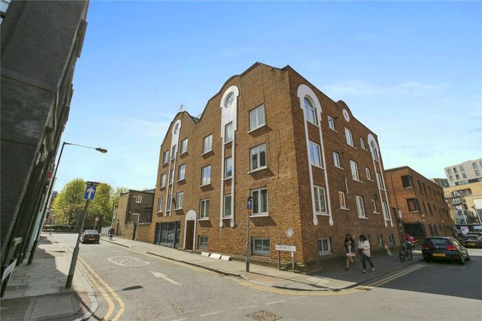 2 Bedroom Apartment To Rent In The Terraces, Garner Street, London, E2