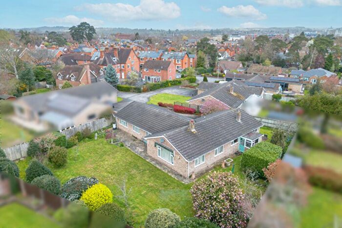 4 Bedroom Detached Bungalow For Sale In Porchester Road, Newbury, Berkshire, RG14