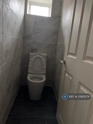 3 Bedroom Terraced House To Rent In House, Nottingham, NG8