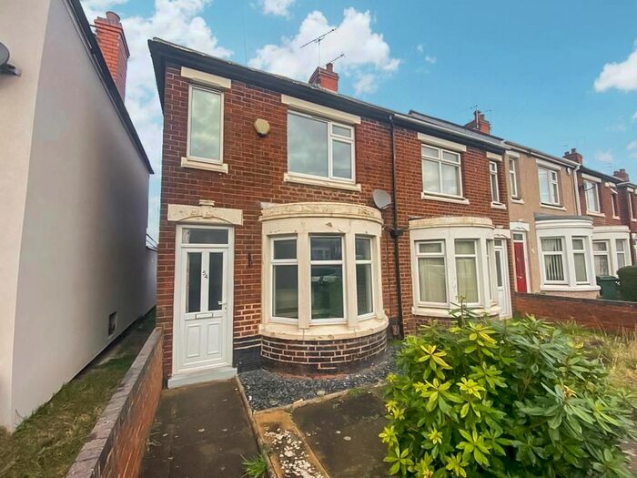 2 Bedroom End Of Terrace House To Rent In Over Street, Courthouse Green, Coventry CV6