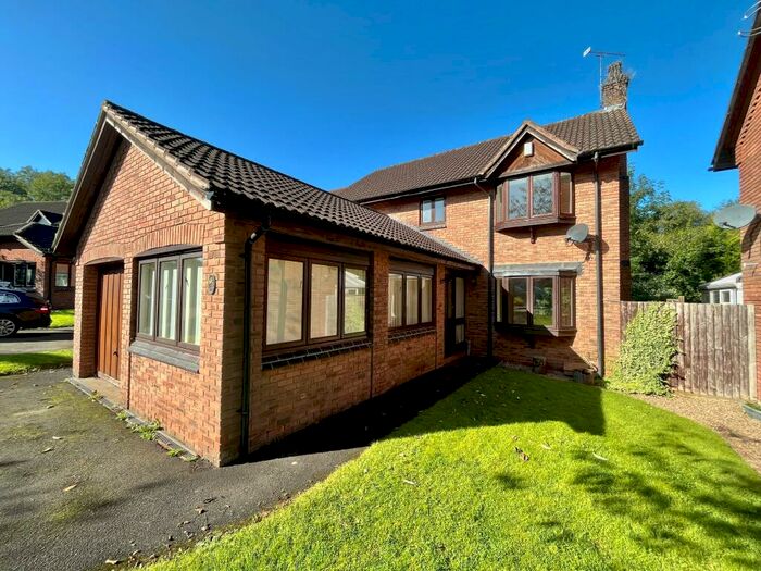 4 Bedroom Detached House To Rent In St James Meadow Road, Leamington Spa, CV32