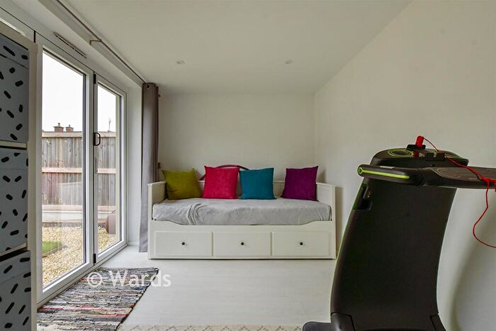 2 Bedroom Semi-Detached Bungalow For Sale In Bradstow Way, Broadstairs, Kent, CT10