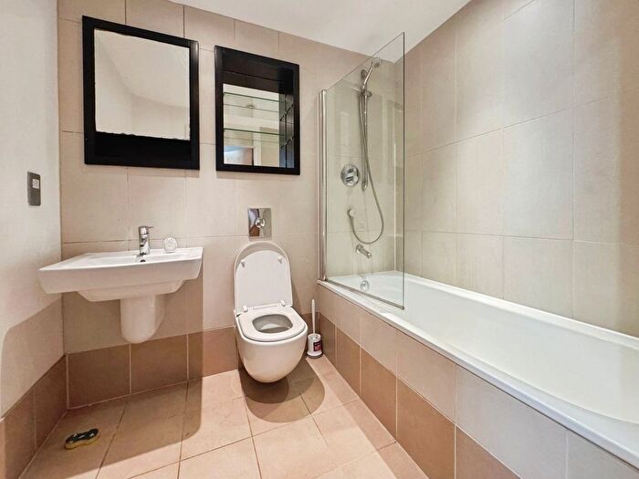 1 Bedroom Flat To Rent In Cartier House, The Boulevard, Leeds, West Yorkshire, LS10