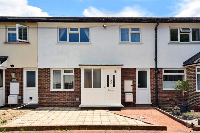 3 Bedroom Terraced House To Rent In Green Lane, Worcester Park, Surrey, KT4