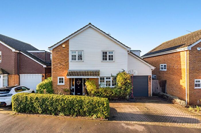 4 Bedroom Detached House For Sale In Falconers Field, Harpenden, Hertfordshire, AL5