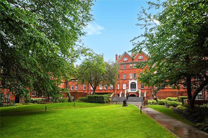 1 Bedroom Apartment For Sale In Maynard House, C Kidderpore, Hampstead, NW3