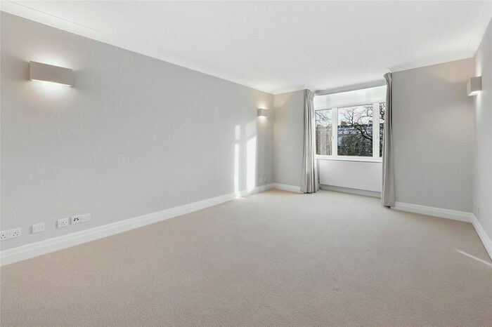 1 Bedroom Flat To Rent In Oakley House, Sloane Street, SW1X