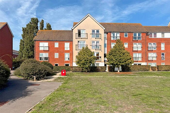 1 Bedroom Apartment For Sale In Gratwicke Drive, Wick, Littlehampton, West Sussex, BN17
