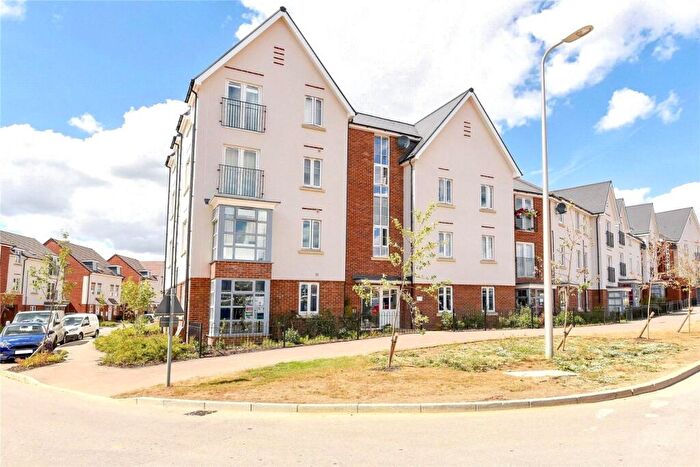 2 Bedroom Flat To Rent In William Heelas Way, Wokingham, Berkshire, RG40