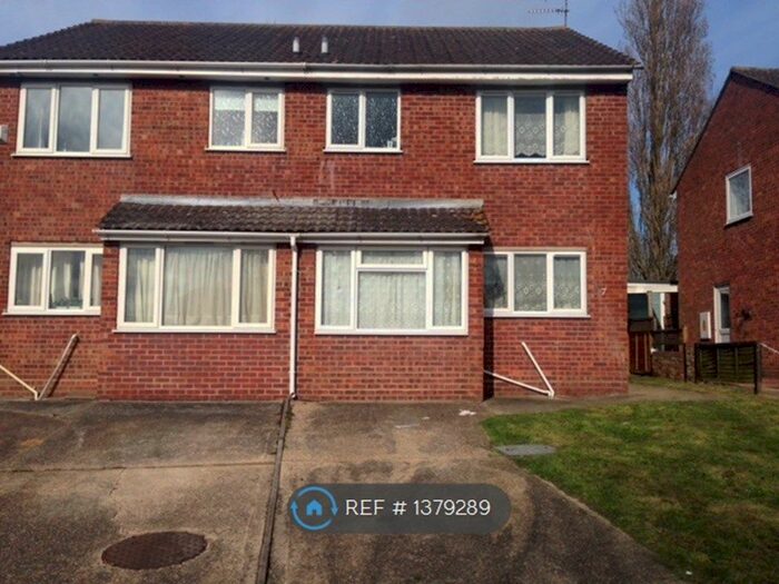 6 Bedroom Semi-Detached House To Rent In Forest Road, Colchester, CO4