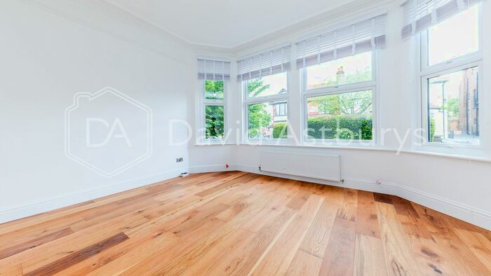 2 Bedroom Flat To Rent In The Grove, Finchley Central, London, N3