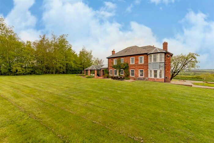 4 Bedroom Country House For Sale In Stapleford Road, Leesthorpe, LE14