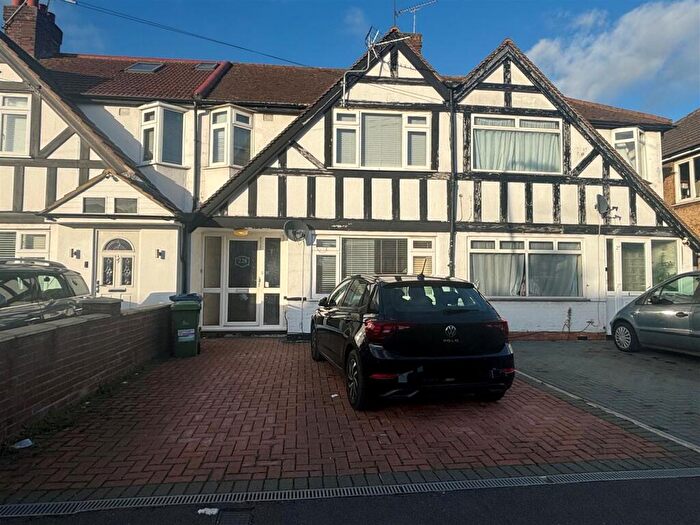 3 Bedroom Terraced House To Rent In Rayners Lane, Harrow, HA2