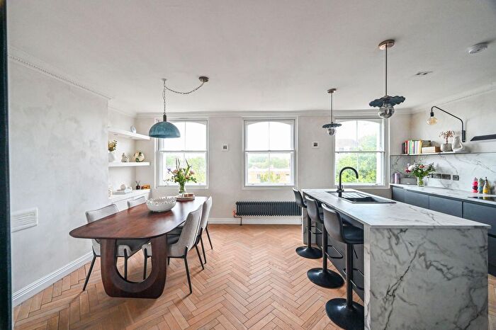 3 Bedroom Flat For Sale In Bow Road, Bow, London, E3