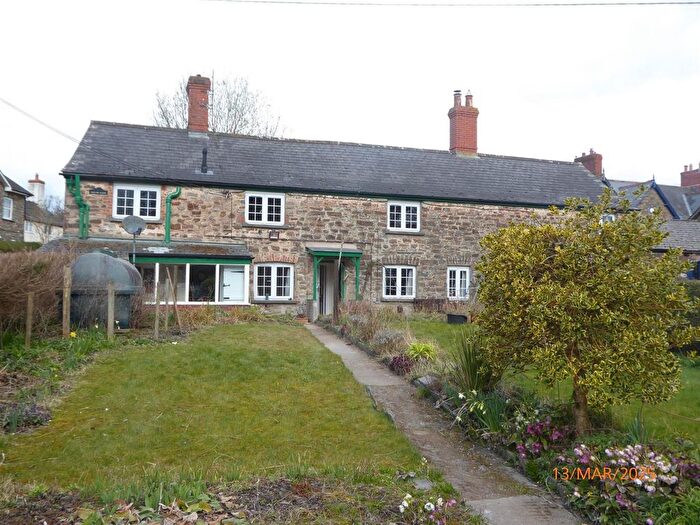 3 Bedroom Semi-Detached House To Rent In Shillingford, Tiverton, EX16