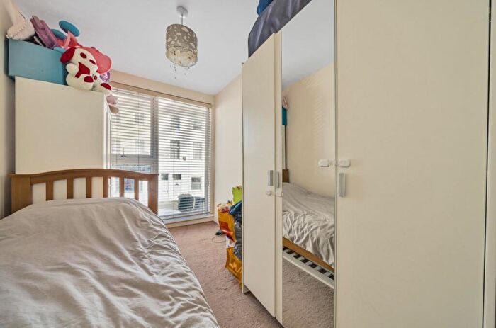 2 Bedroom Flat To Rent In Dartmouth Road, London, SE26