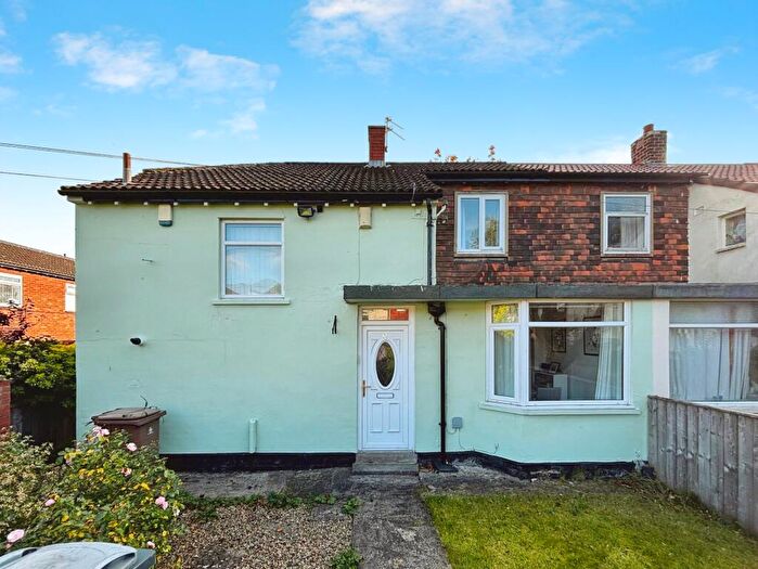 2 Bedroom Semi-Detached House For Sale In Fairways Avenue, Benton, Newcastle Upon Tyne, NE7