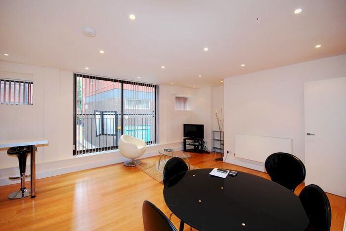 3 Bedroom Terraced House To Rent In Fitzroy Mews, Fitzrovia, W1T