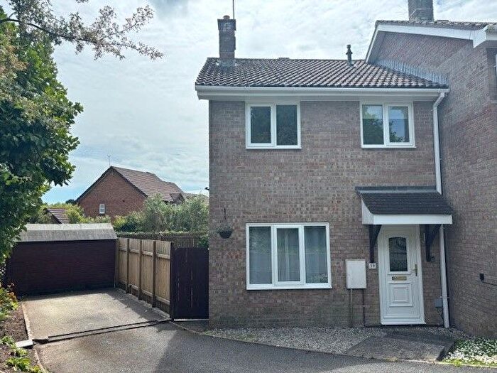 3 Bedroom Semi-Detached House To Rent In Mayfield Close, St. Austell, PL25