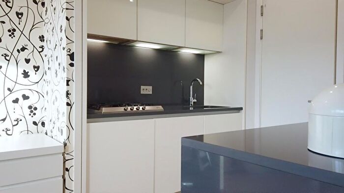 1 Bedroom Flat To Rent In Simpson Loan, Edinburgh, EH3
