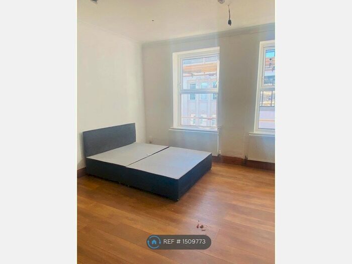 Studio To Rent In West Street, Brighton, BN1