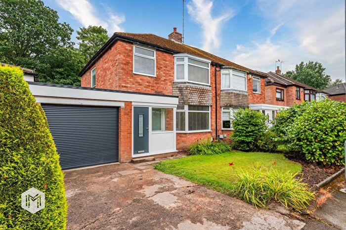 3 Bedroom Semi-Detached House To Rent In Timberbottom, Bradshaw, Bolton, BL2