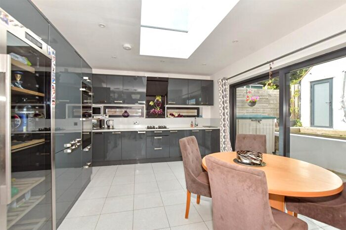 3 Bedroom Detached Bungalow For Sale In Stanbury Crescent, Folkestone, Kent, CT19