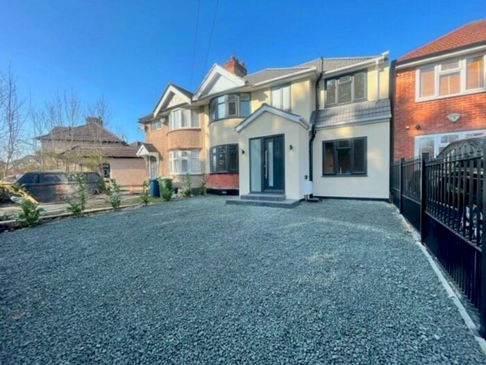 5 Bedroom Semi-Detached House To Rent In Boxtree Lane, Harrow Weald, HA3