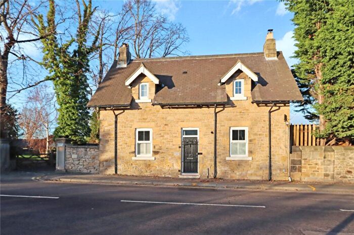 3 Bedroom Semi Detached House For Sale In Lane Head, Ryton, Tyne And Wear, NE40