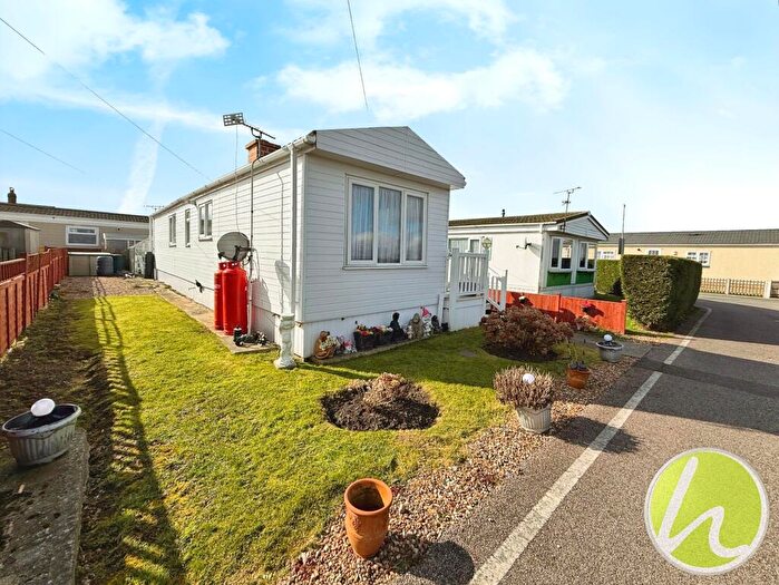 2 Bedroom Park Home For Sale In Lower Dunton Road, Dunton, CM13