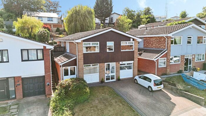 4 Bedroom Detached House For Sale In Ael-Y-Bryn, Radyr, Cardiff, CF15