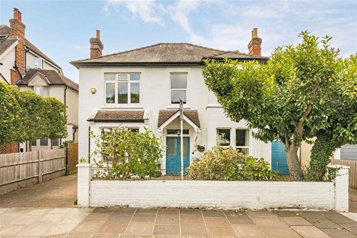 5 Bedroom Property For Sale In Holmesdale Road, Teddington, TW11
