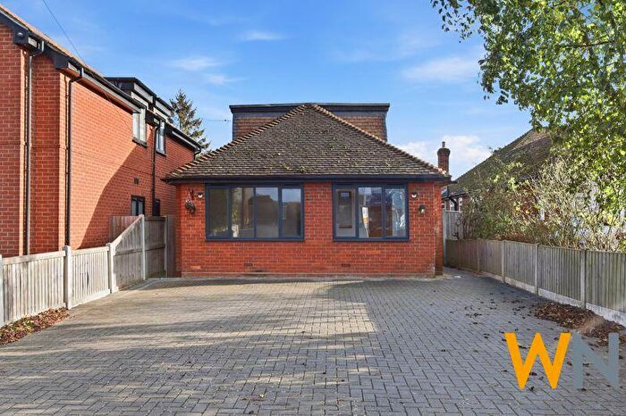 4 Bedroom Detached House For Sale In Chelmsford Road, Shenfield, CM15