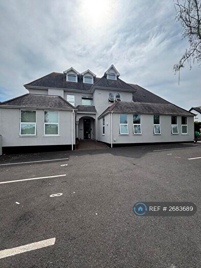 2 Bedroom Flat To Rent In Portland Avenue, Exmouth, EX8