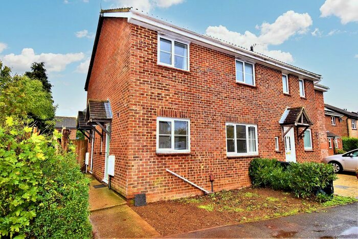 1 Bedroom End Of Terrace House To Rent In Lakemead, Ashford, TN23