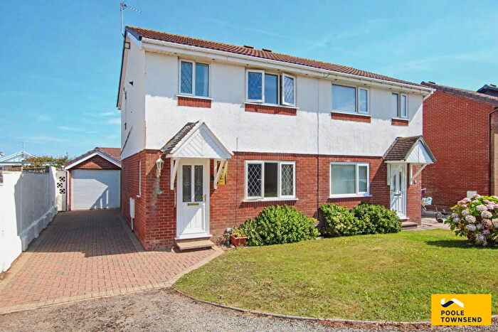 3 Bedroom Semi-Detached House For Sale In Watergarth, Walney, Barrow-in-furness, LA14